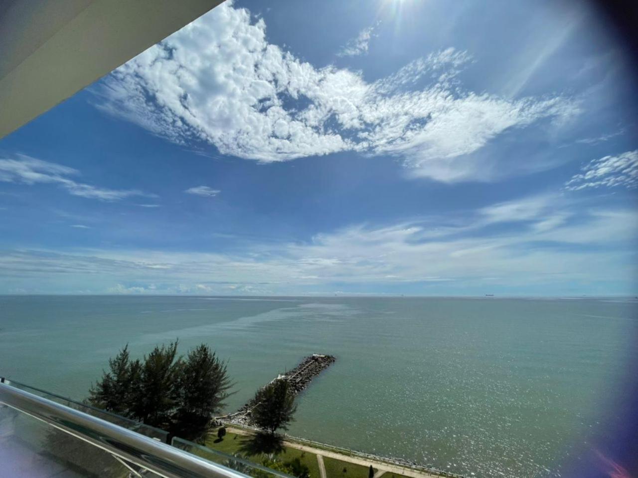 Imperial Suites Miri , Diamond Tower Екстериор снимка